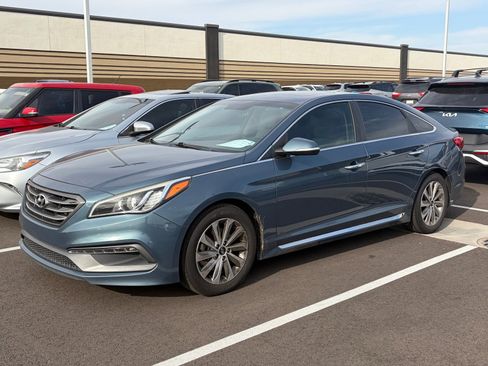 Used 2016 Hyundai Sonata Sport w/ Option Group 03 image 5
