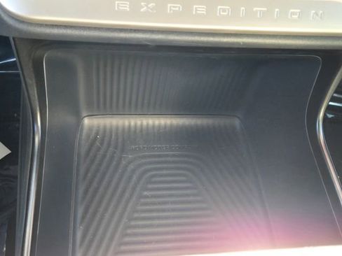 Certified 2025 Ford Expedition Active image 20