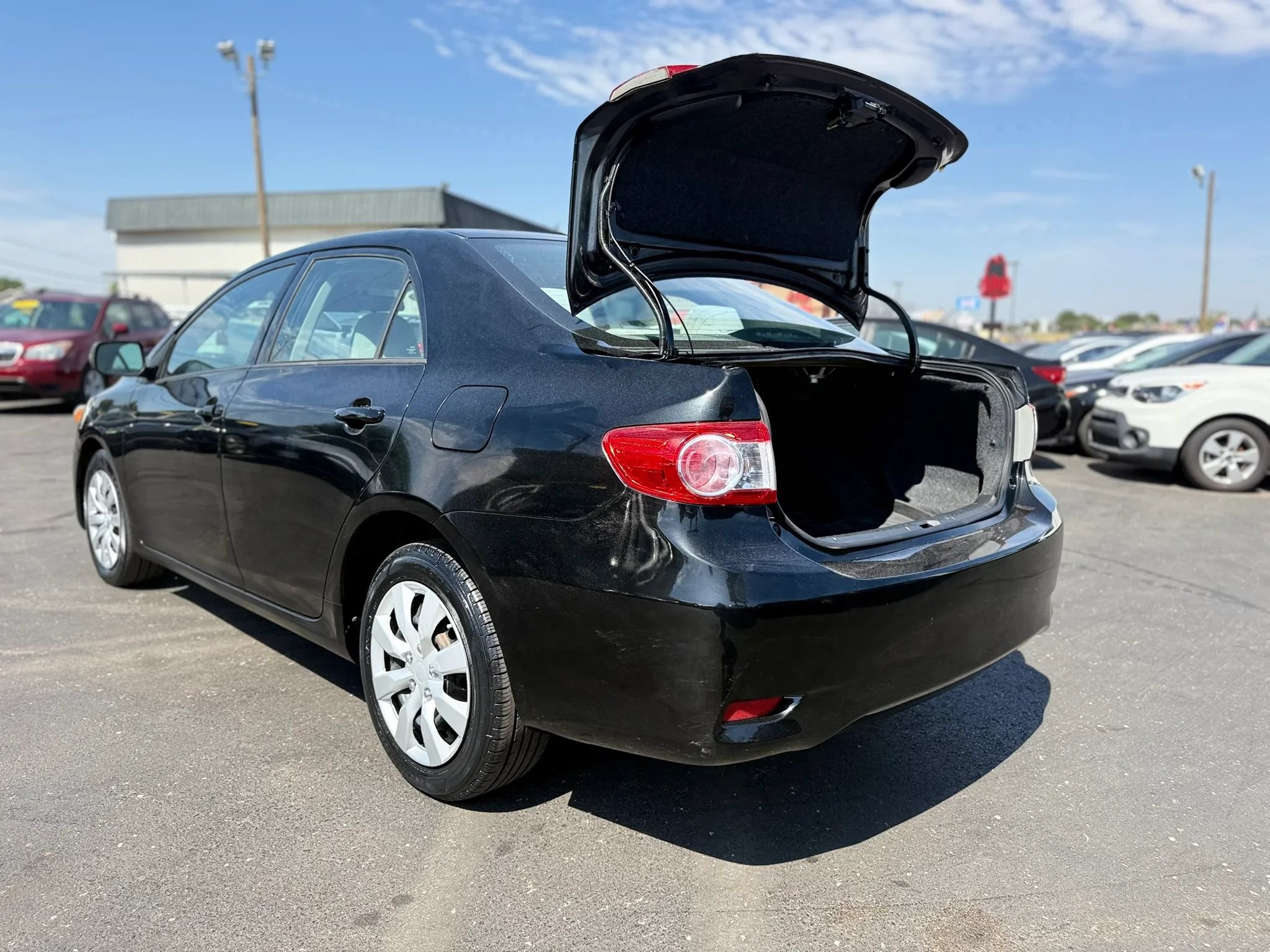 Used 2012 Toyota Corolla LE FWD image 35