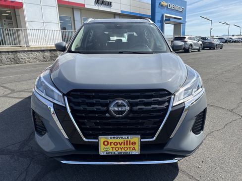 Used 2023 Nissan Kicks SV FWD image 8
