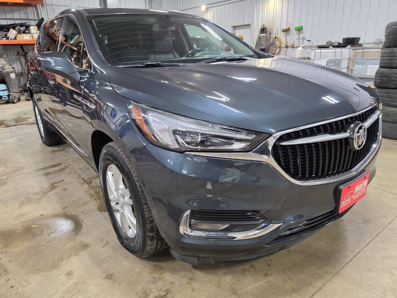 Used 2018 Buick Enclave Essence AWD/4WD image 1