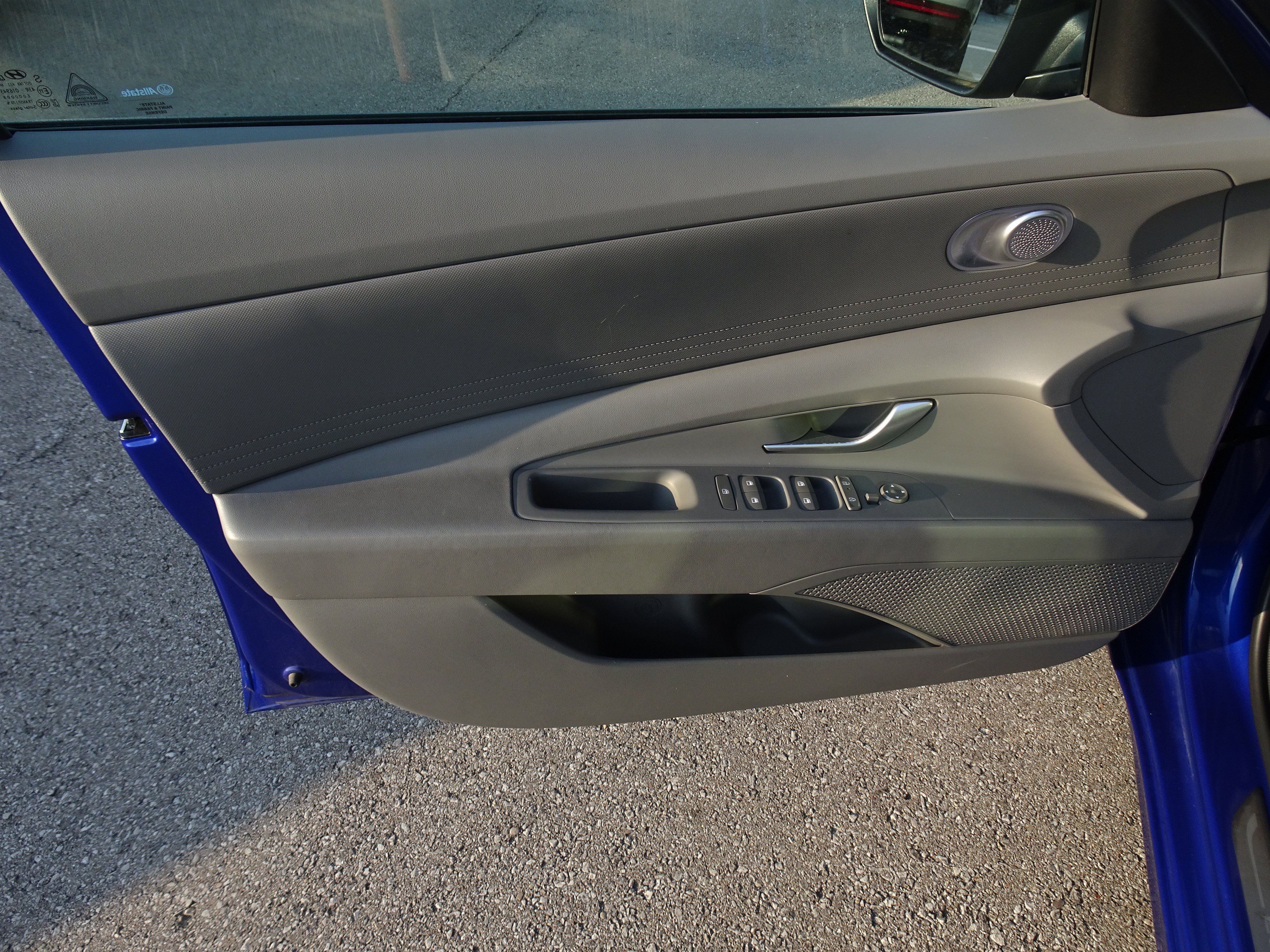 Used 2024 Hyundai Elantra SEL FWD image 12