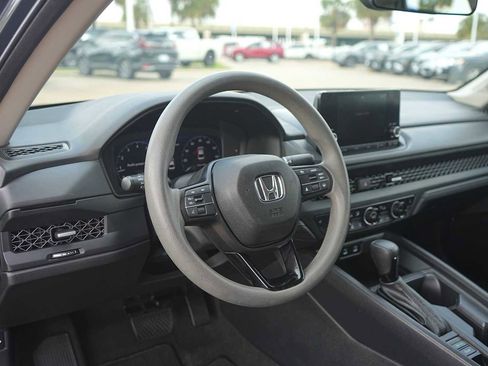 Used 2023 Honda Accord EX image 2