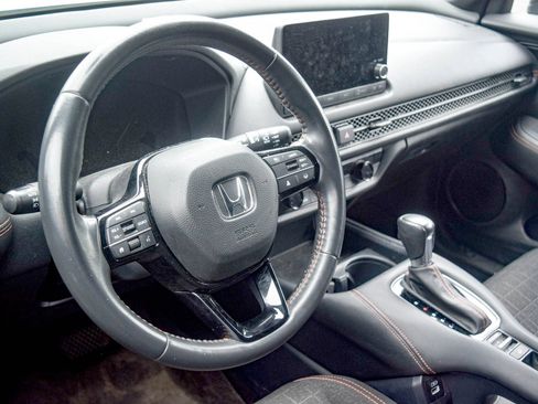 Used 2023 Honda HR-V Sport image 11