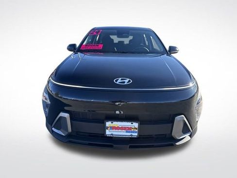 Certified 2024 Hyundai Kona SE image 8