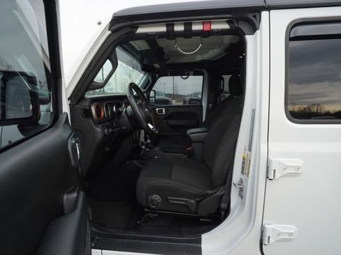 Used 2023 Jeep Gladiator Mojave w/ Trailer Tow Package image 12