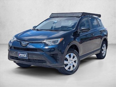 Used 2018 Toyota RAV4 LE FWD image 1