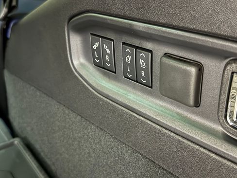 New 2026 Cadillac Vistiq Premium Luxury AWD/4WD image 46