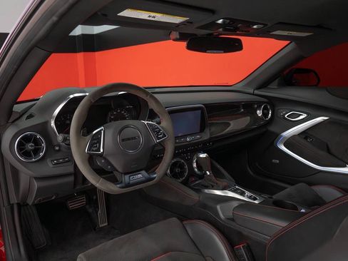 Used 2018 Chevrolet Camaro ZL1 RWD image 40