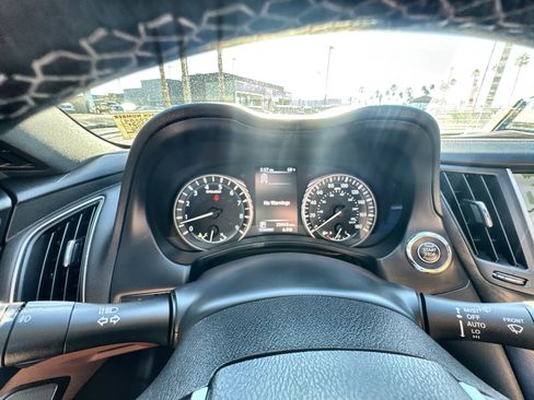 Used 2024 INFINITI Q50 Sensory image 11