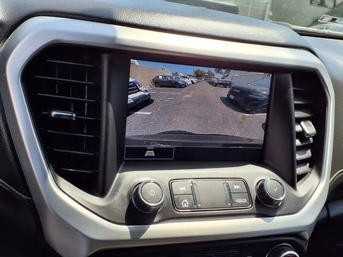 Certified 2023 GMC Acadia SLE w/ Driver Convenience Package FWD image 21