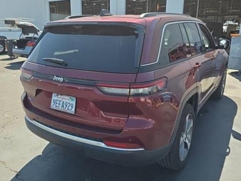 Used 2022 Jeep Grand Cherokee Limited 4xe w/ Luxury Tech Group II AWD/4WD image 3