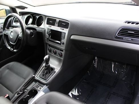 Used 2015 Volkswagen Golf TDI S FWD image 17