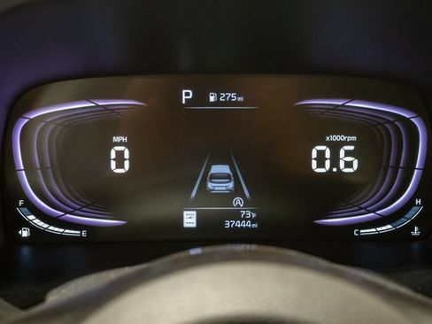 Used 2025 Kia Soul LX w/ LX Technology Package FWD image 13