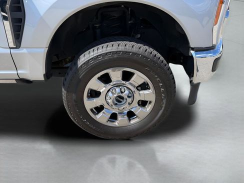 Used 2023 Ford F250 Lariat w/ Lariat Ultimate Package AWD/4WD image 33