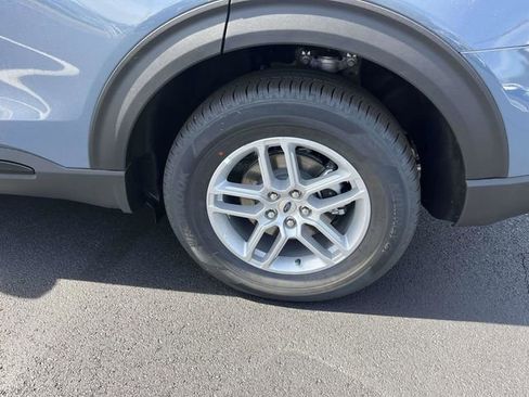 New 2026 Ford Explorer Active RWD image 5