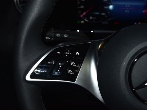 Certified 2026 Mercedes-Benz GLA 250 4MATIC image 9