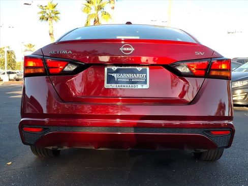 Used 2024 Nissan Altima 2.5 SV image 4