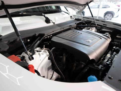 Used 2024 Land Rover Defender 110 S image 32