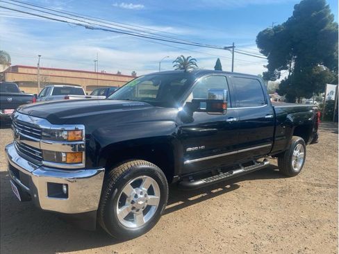 Used 2016 Chevrolet Silverado 2500 LTZ w/ Duramax Plus Package AWD/4WD image 2