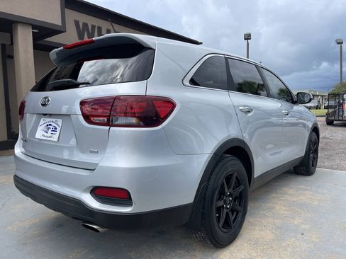Used 2019 Kia Sorento L FWD image 6