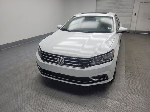 Used 2018 Volkswagen Passat 2.0T SE FWD image 15