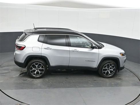 New 2026 Jeep Compass Limited image 27