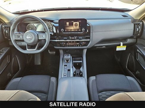 New 2025 Nissan Pathfinder SV image 20