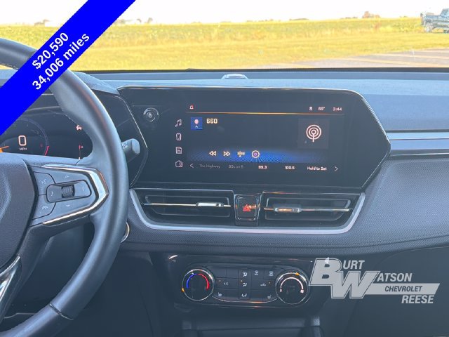 Used 2024 Chevrolet TrailBlazer LT w/ LT Cold Weather Package FWD image 22
