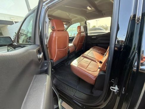 Used 2021 Chevrolet Silverado 1500 LT w/ Z71 Off-Road Package AWD/4WD image 7
