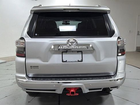 Used 2017 Toyota 4Runner Limited image 4