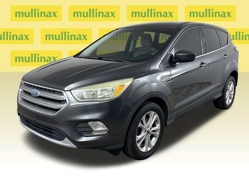 Used 2017 Ford Escape SE FWD image 14
