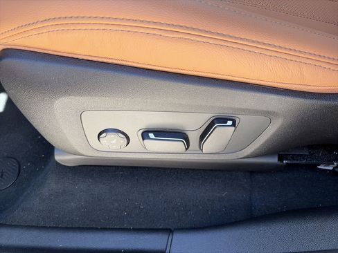 Certified 2025 BMW X4 xDrive30i AWD/4WD image 15