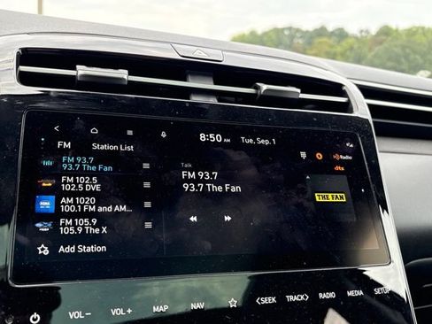 Used 2024 Hyundai Tucson Limited AWD/4WD image 16