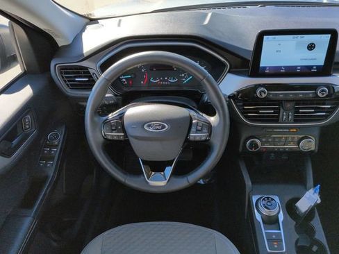 Certified 2022 Ford Escape SE w/ Convenience Package image 16