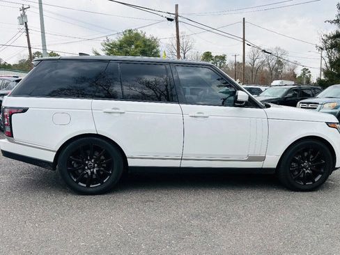 Used 2017 Land Rover Range Rover HSE image 4