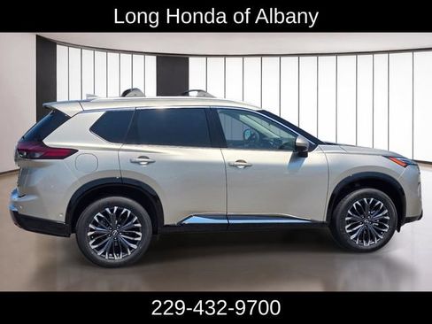 Used 2026 Nissan Rogue Platinum w/ Platinum Premium Package AWD/4WD image 5