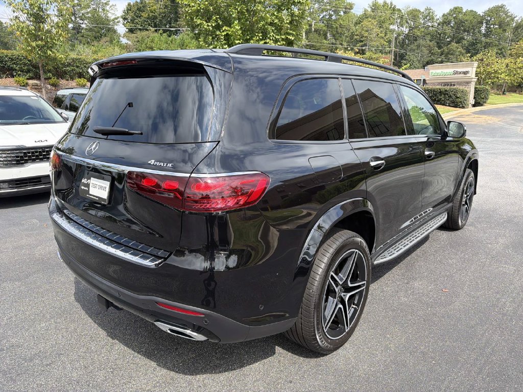 Used 2025 Mercedes-Benz GLS 450 4MATIC w/ AMG Line Exterior image 3