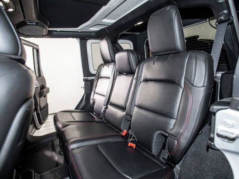 Used 2023 Jeep Wrangler Unlimited Rubicon AWD/4WD image 14