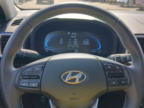 New 2025 Hyundai Venue SEL image 35