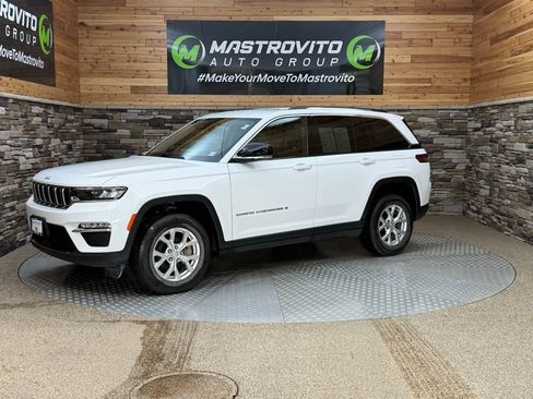 Used 2023 Jeep Grand Cherokee Limited AWD/4WD image 5