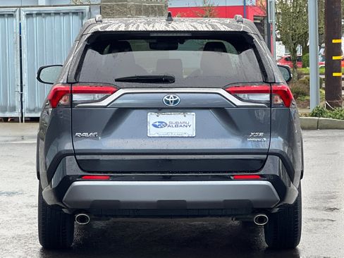 Used 2020 Toyota RAV4 XSE image 5