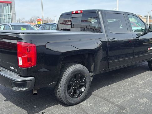 Used 2018 Chevrolet Silverado 1500 LTZ Z71 w/ Midnight Edition AWD/4WD image 7