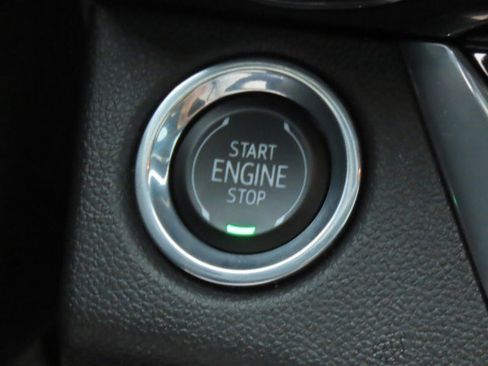Used 2025 Buick Envista Sport Touring w/ Convenience I Package FWD image 28