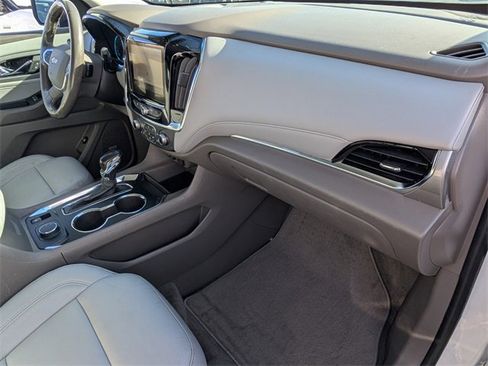 Used 2021 Chevrolet Traverse LT w/ LT Premium Package image 13