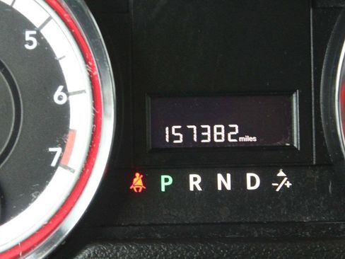 Used 2013 Dodge Grand Caravan SXT w/ UConnect Hands-Free Group FWD image 8