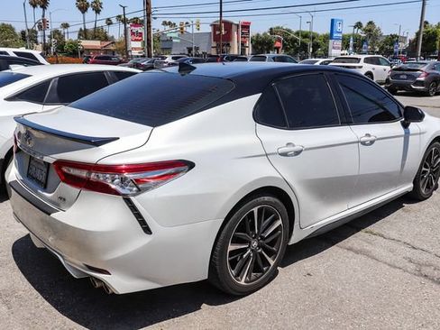 Used 2019 Toyota Camry XSE FWD image 11