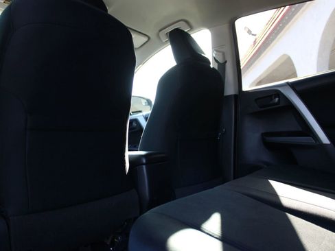 Used 2018 Toyota RAV4 LE w/ All Weather Liner Package FWD image 14