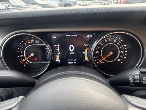 Used 2018 Jeep Wrangler Unlimited Sport S AWD/4WD image 5