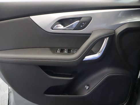 New 2026 Chevrolet Blazer LT w/ LPO, Black Grille Bar Package image 34